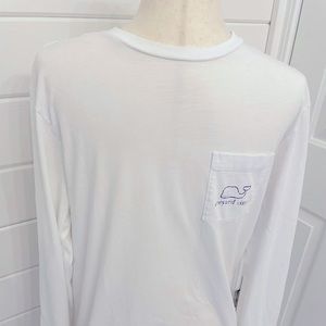 Vineyard Vines men’s small long sleeve t-shirt.  Excellent condition.